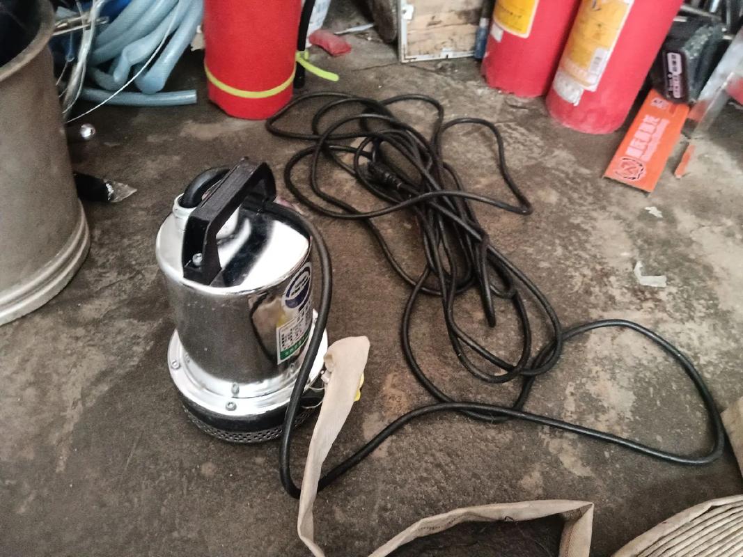 義務消防隊換裝新水槍 射程從15米躍升至23米，消防器材升級筑牢安全防線